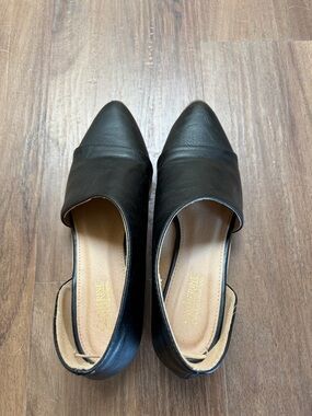Catherine Malandrino Black Pointed D'Orsay Flats